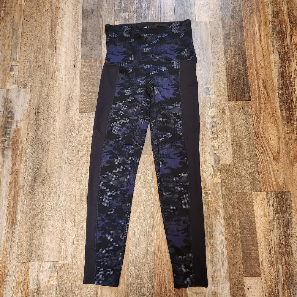 Spanx Booty Boost Active Printed Leggings Black Blue Camo